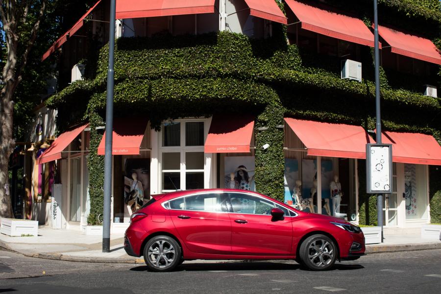  Chevrolet Cruze Sport6 2017 года  (LA) (фото 9 из 31)